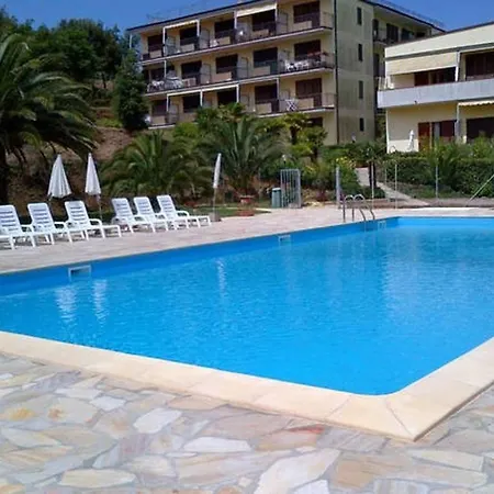 Mono Le Lecce 3 Apartament *